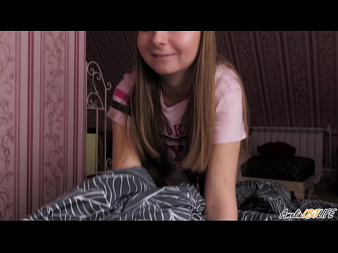 ❤️ Blondie-k bere BFF-ren sakon zurrupatzen du eta esperma jasotzen du ahoan ❤️ Pornografia besterik ez %eu.sexera.ruan