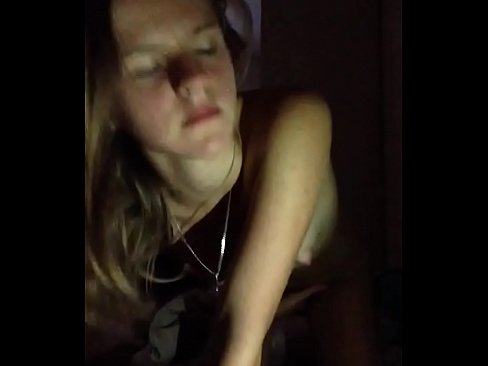 ❤️ Neska bat masturbatzen da eta cums ❤️ Pornografia besterik ez %eu.sexera.ruan